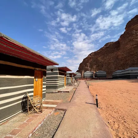 Wadi Rum Eagle Luxury Camp Exterior photo